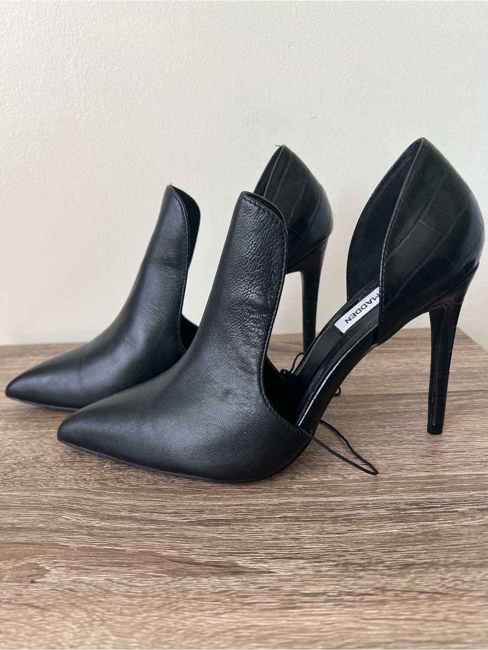 New without box Steve Madden Darla Black Heels Pumps 8.5 Leather Croc Embossed